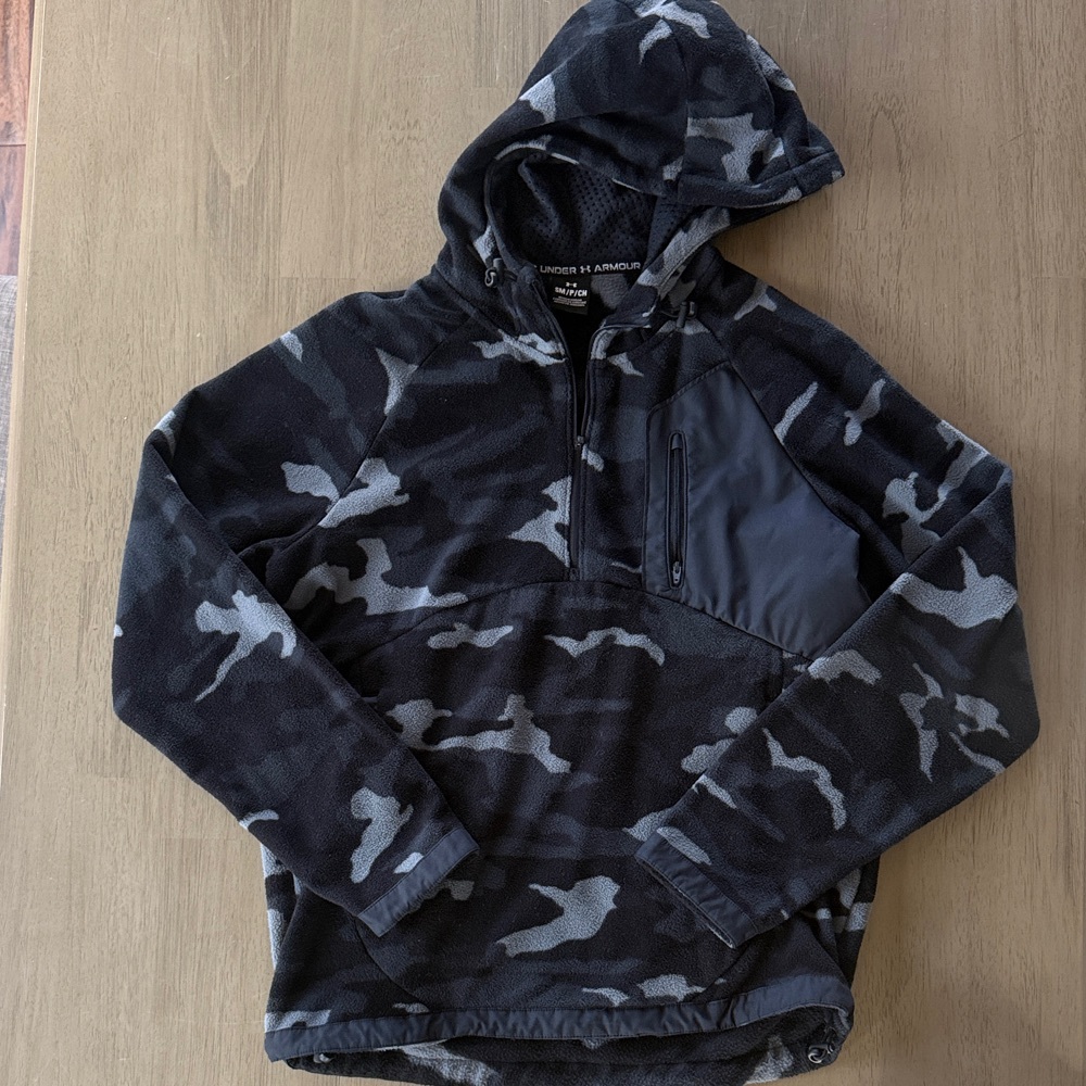Under Armour Black and Gray Camo Pullover